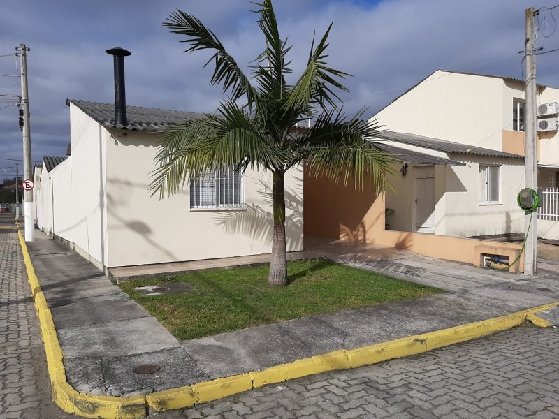 Casa em Condomnio - Venda - Fragata - Pelotas - RS